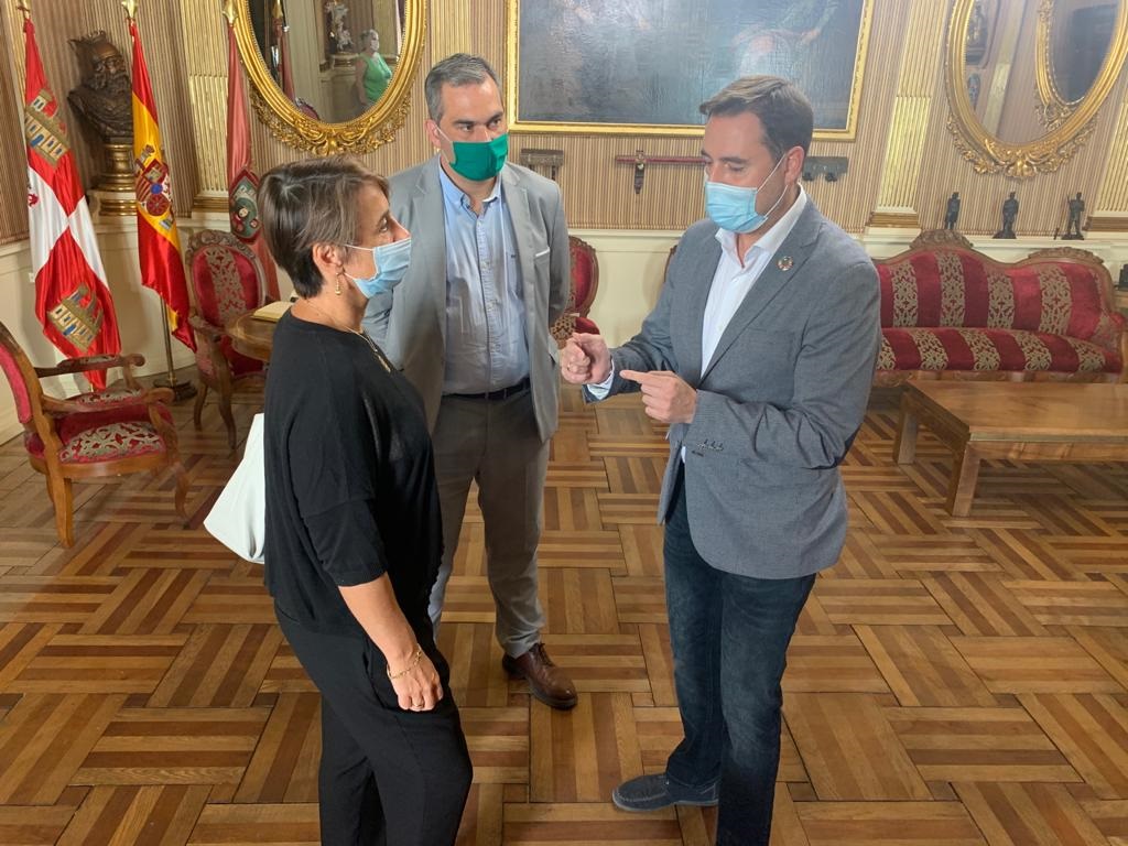 El alcalde subraya que Burgos es una ciudad segura para hacer turismo